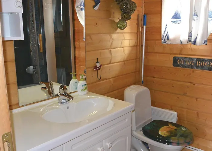 Two-bedroom In Sørvågen